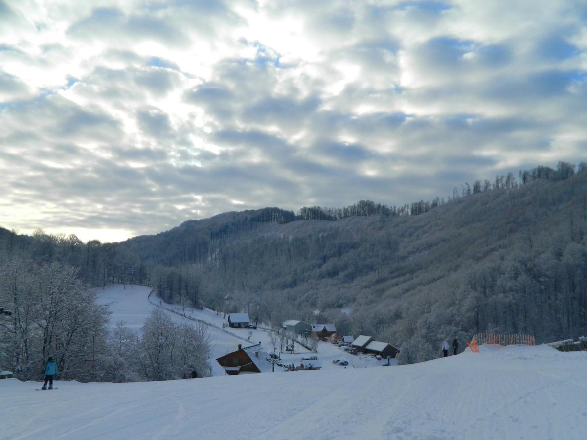 Ski Complex Velikiy Kalyny Esterno foto