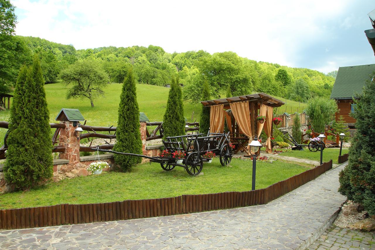 Ski Complex Velikiy Kalyny Esterno foto