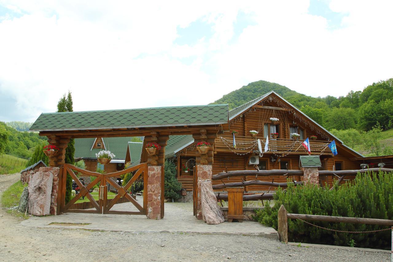 Ski Complex Velikiy Kalyny Esterno foto